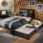 Mørk metal sengestel (90x190 cm)