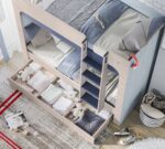 Trio-delt køjeseng med underliggende skuffe